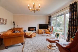 Lounge- click for photo gallery